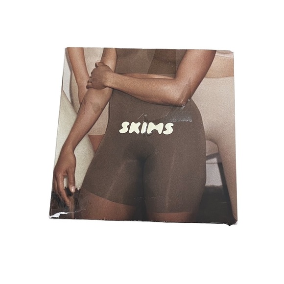 Skims Above The Knee Sculpting Short Oxide Size 2X/3X SH-AKS-0104 - Picture 5 of 8